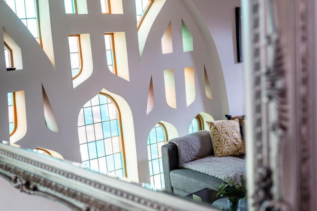 Exquisite Church Apartment *
